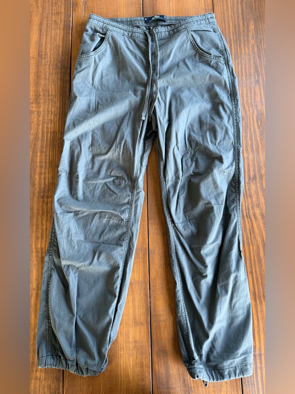 Hollister Women's Grey Drawstring Waist Joggers